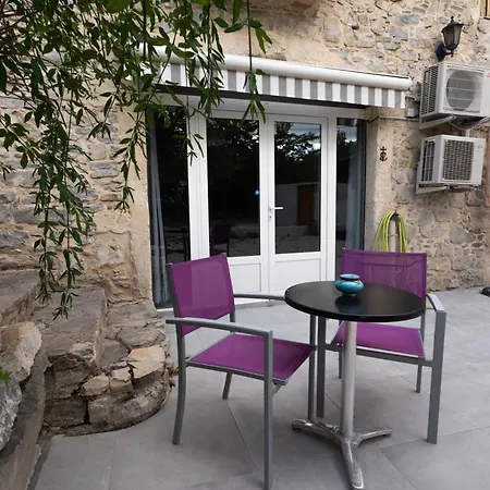 La Villa Bardelours Saint-Bauzille-de-Montmel Exterior photo
